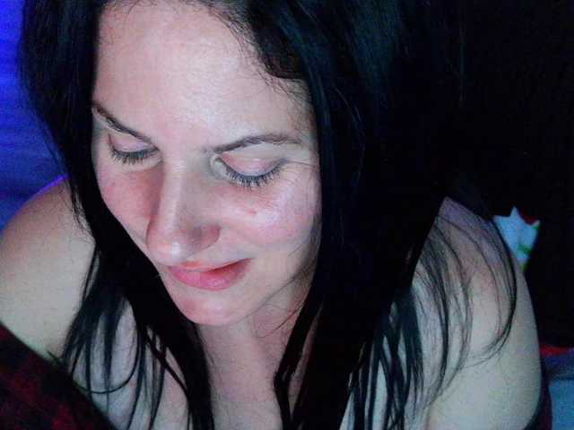Bellastarrr84 live cam on BongaCams