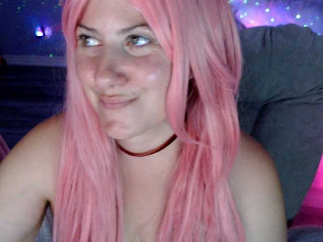 Bellastarrr84 live cam on BongaCams