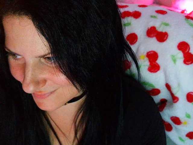 Bellastarrr84 live cam on BongaCams