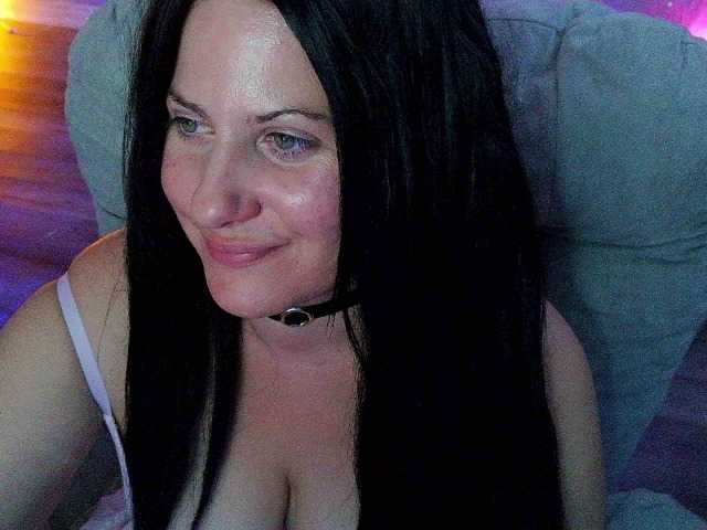 Bellastarrr84 live cam on BongaCams