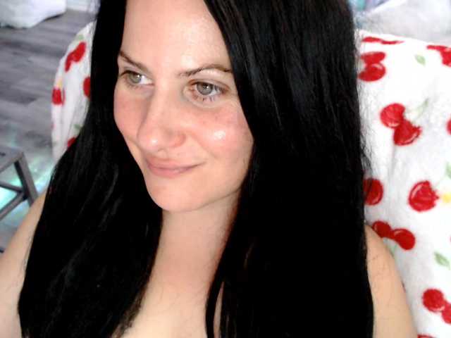 Bellastarrr84 live cam on BongaCams