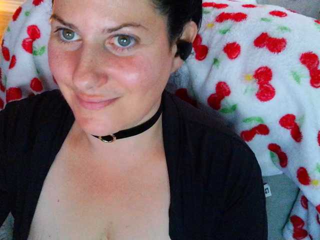 Bellastarrr84 live cam on BongaCams