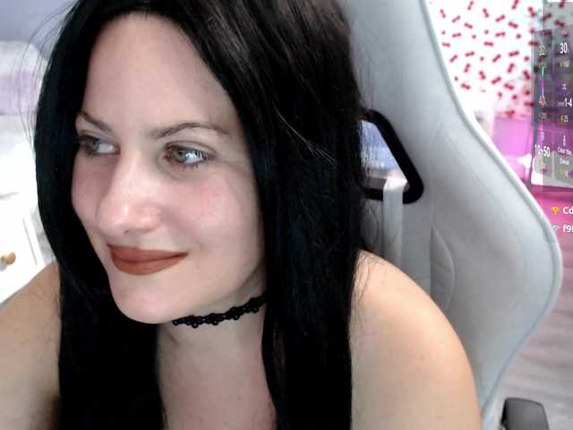 Bellastarrr84 live cam on BongaCams
