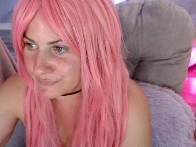Bellastarrr84 live cam on BongaCams