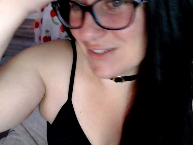 Bellastarrr84, live now on BongaCams