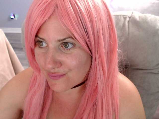 Bellastarrr84 live cam on BongaCams
