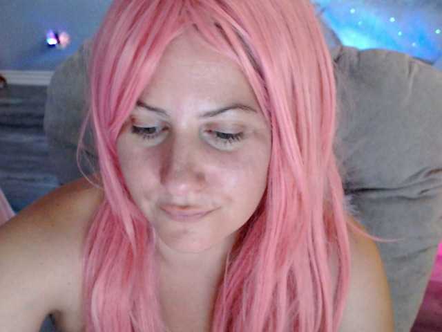Bellastarrr84 live cam on BongaCams