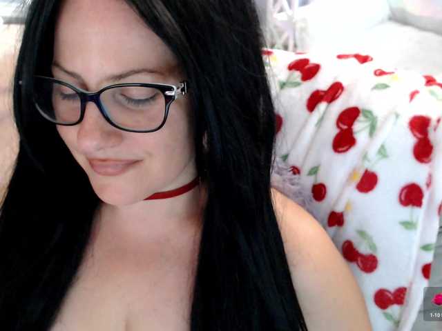 Bellastarrr84 live cam on BongaCams