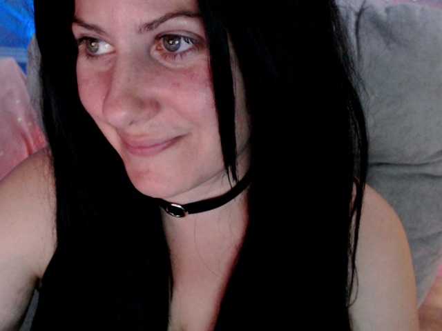 Bellastarrr84 live cam on BongaCams