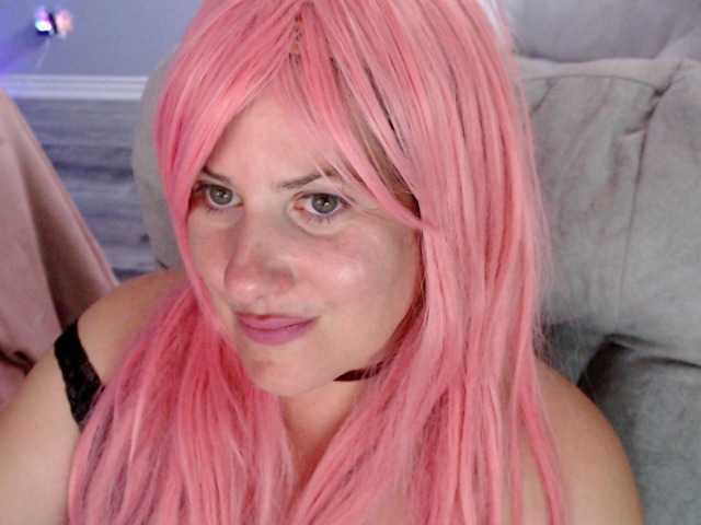 Bellastarrr84 live cam on BongaCams