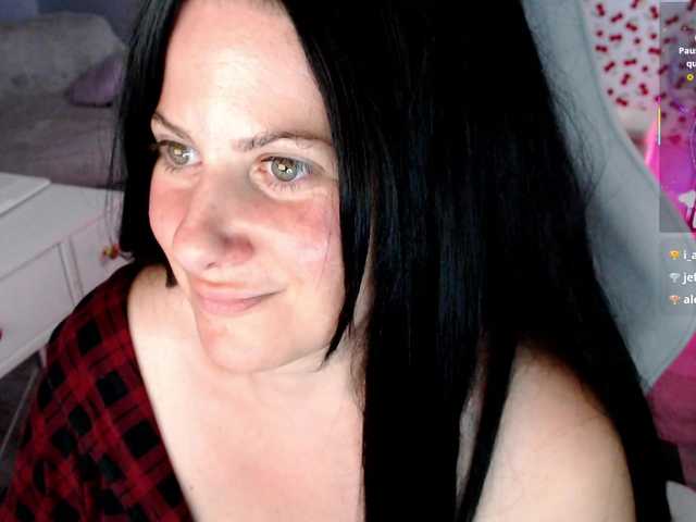 Bellastarrr84 live cam on BongaCams