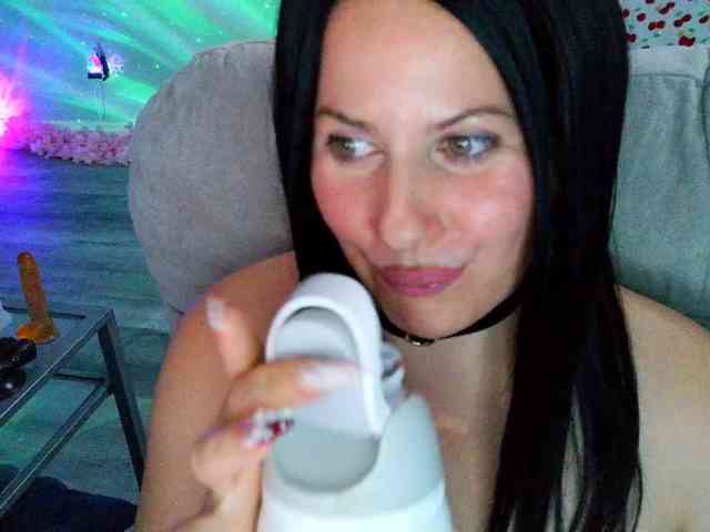 Bellastarrr84's webcam live show