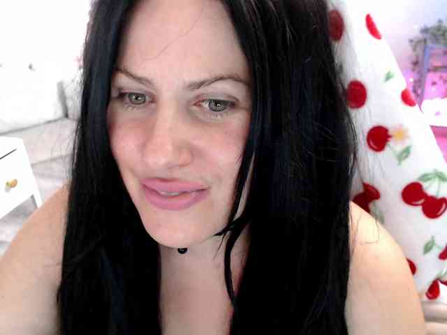 Bellastarrr84 webcam