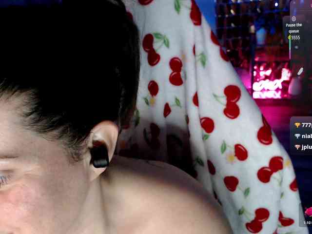 Bellastarrr84 webcam