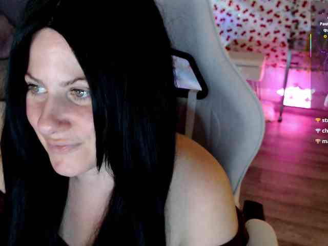 Bellastarrr84 webcam