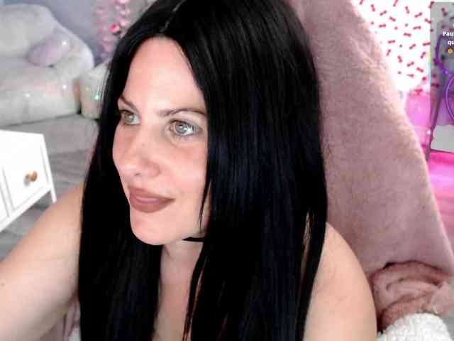 Bellastarrr84 webcam