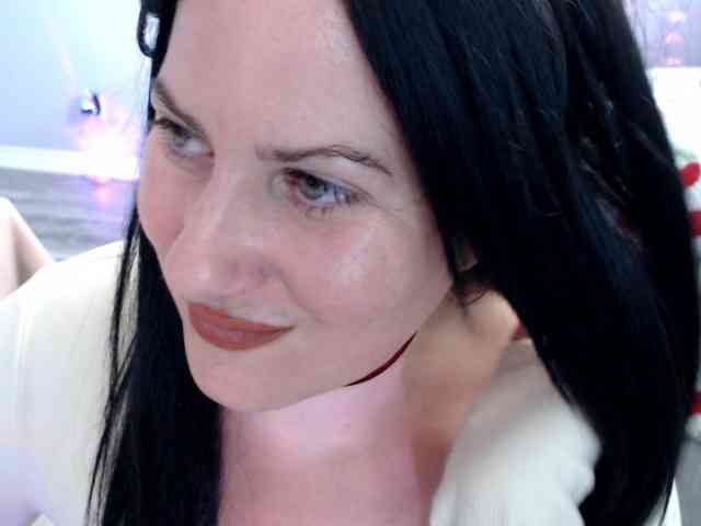 Bellastarrr84 webcam