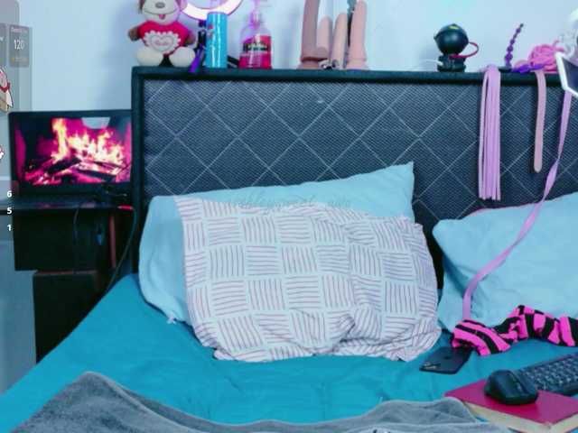 littlejinx live cam on BongaCams