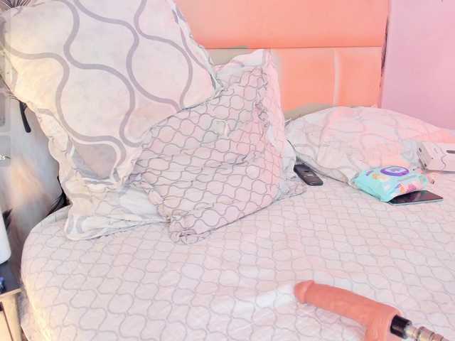 charlottesweet live cam on BongaCams
