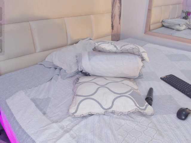 charlottesweet live cam on BongaCams