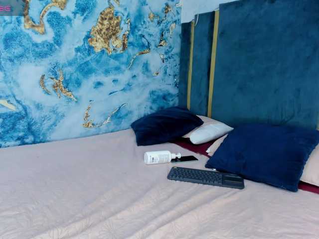 charlottesweet live cam on BongaCams