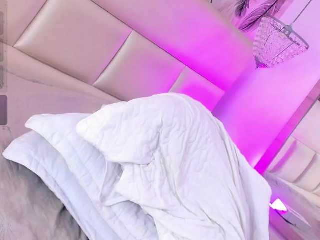 charlottesweet live cam on BongaCams