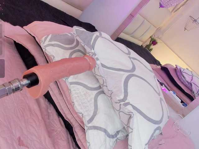 charlottesweet live cam on BongaCams