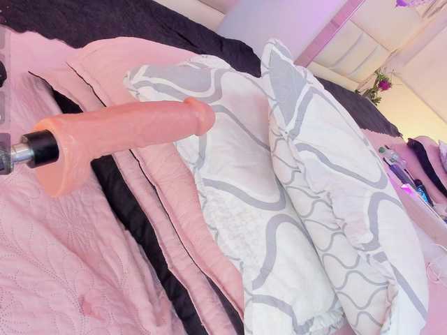 charlottesweet live cam on BongaCams