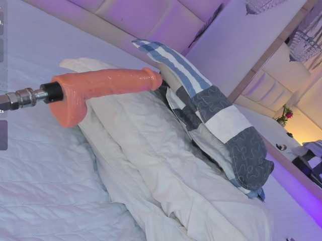 charlottesweet live cam on BongaCams