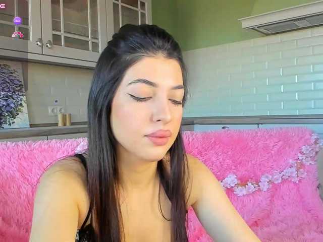 SweetyKissy live cam on BongaCams