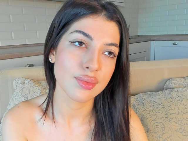 SweetyKissy live cam on BongaCams