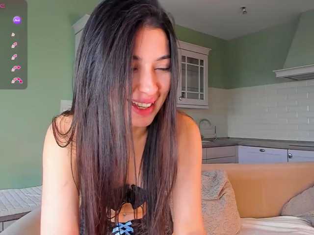 SweetyKissy live cam on BongaCams