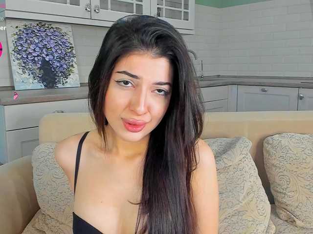 SweetyKissy live cam on BongaCams
