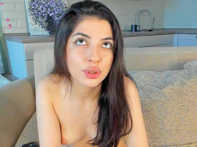 SweetyKissy live cam on BongaCams