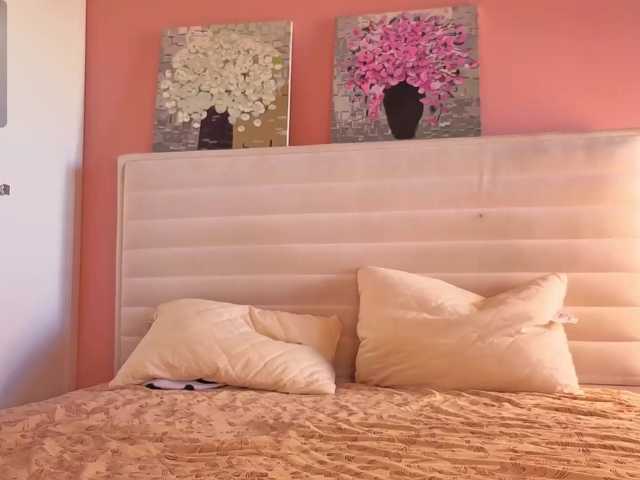 SweetyKissy live cam on BongaCams