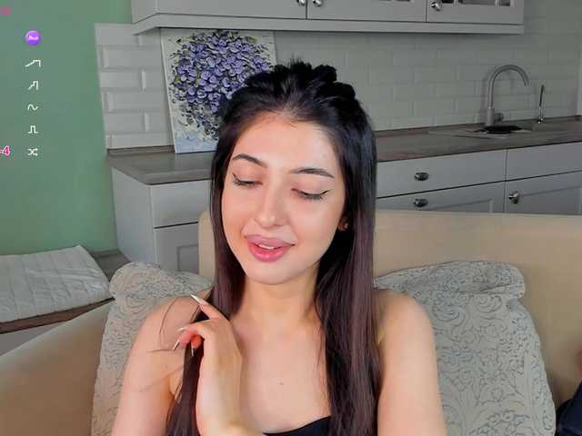 SweetyKissy live cam on BongaCams