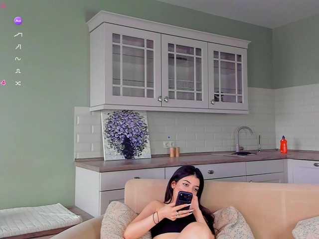 SweetyKissy live cam on BongaCams