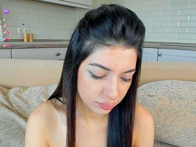 SweetyKissy live cam on BongaCams