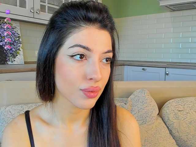 SweetyKissy live cam on BongaCams