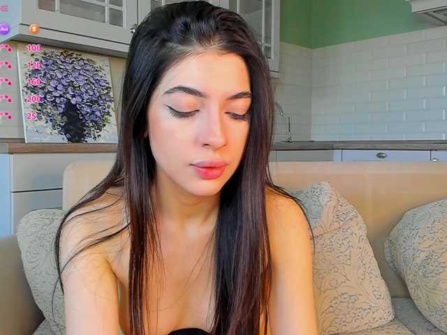 SweetyKissy live cam on BongaCams