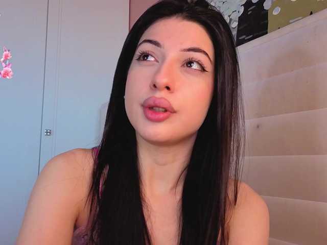 SweetyKissy live cam on BongaCams