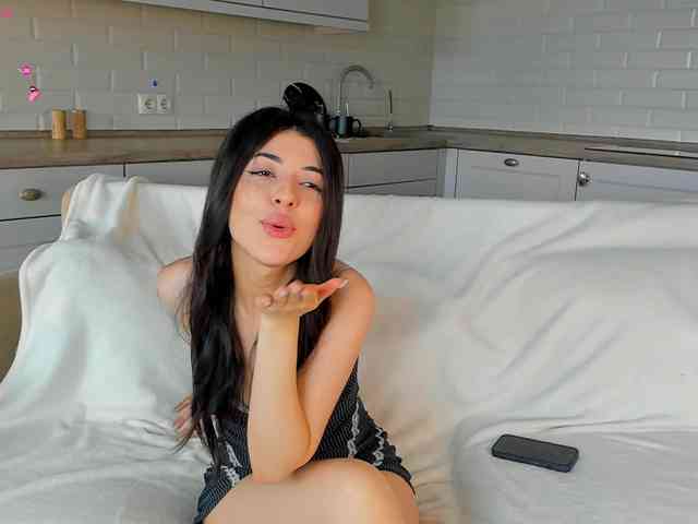 SweetyKissy webcam