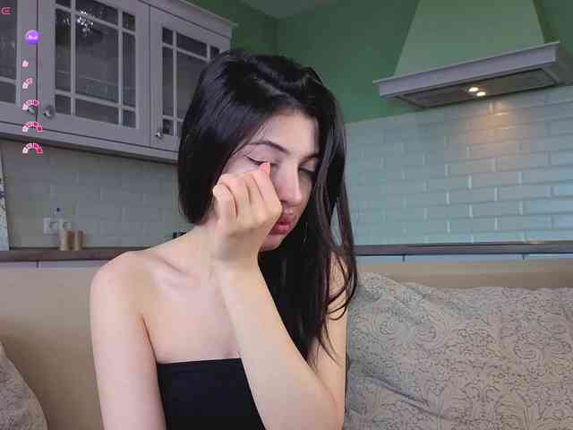 SweetyKissy webcam
