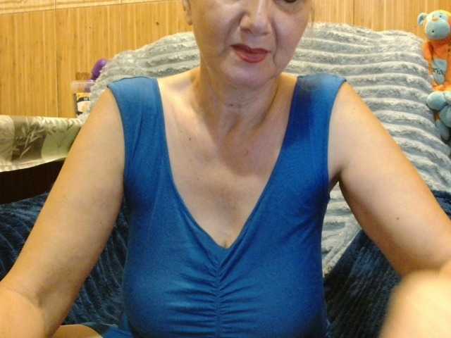 Yvete live cam on BongaCams