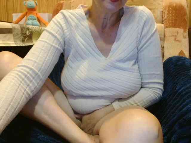 Yvete live female cam on bongacams