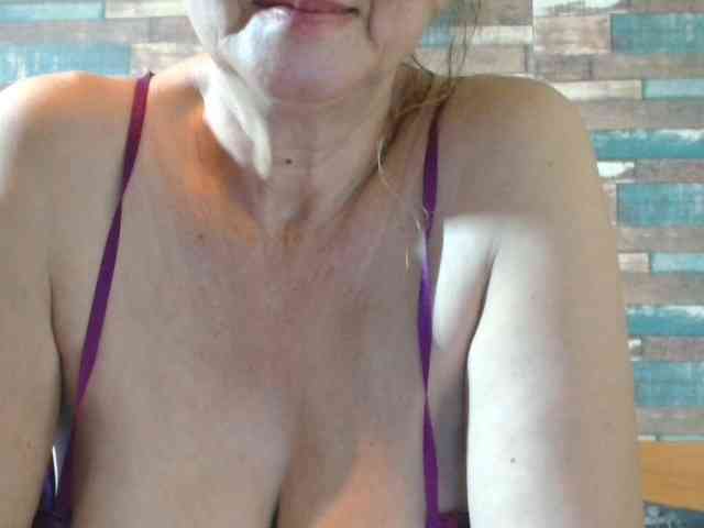 Yvete Live Webcam on BongaCams