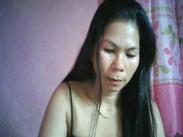 anne198813, en directo ahora en BongaCams