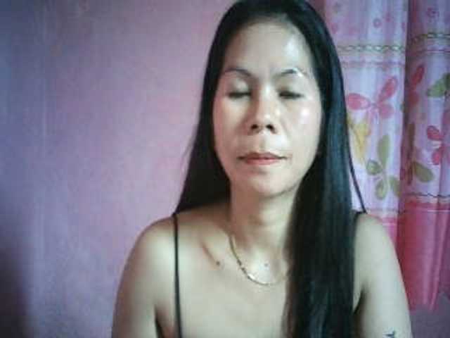 anne198813, live now on BongaCams