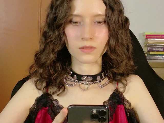 le modèle mumu16 est en webcam porno dans un show sur le site bongacams, il possède les tags suivants: White/Caucasian,Brunette,Shaved