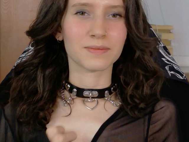 mumu16, live now on BongaCams